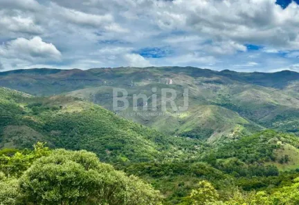 à venda, 275000m² no Centro, Petrópolis