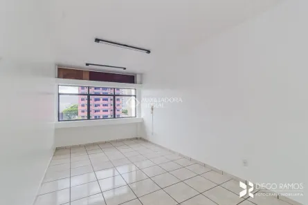 Sala Comercial para alugar, 26m² no Passo da Areia, Porto Alegre