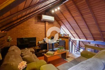 Casa de Condomínio com 3 Quartos à venda, 236m² no Itaipu, Niterói