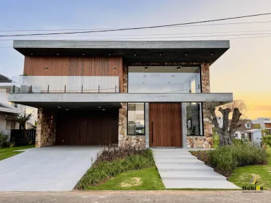 Casa com 5 Quartos à venda, 582m² no , Torres