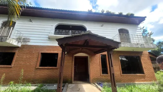 Casa de Condomínio com 4 Quartos à venda, 300m² no Caraguatá, Mairiporã