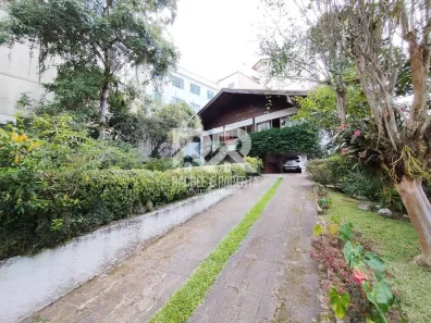 Casa com 3 Quartos à venda, 275m² no Alto, Teresópolis