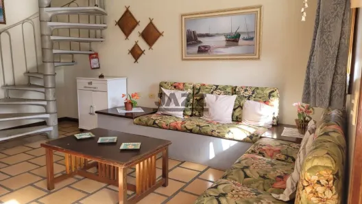 Casa de Condomínio com 2 Quartos à venda, 104m² no Maranduba, Ubatuba