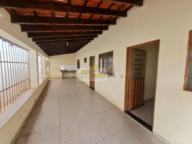 Casa com 1 Quarto para alugar, 69m² no Leblon, Uberaba