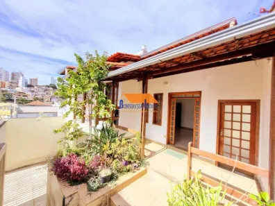 Casa com 3 Quartos à venda, 250m² no Renascença, Belo Horizonte