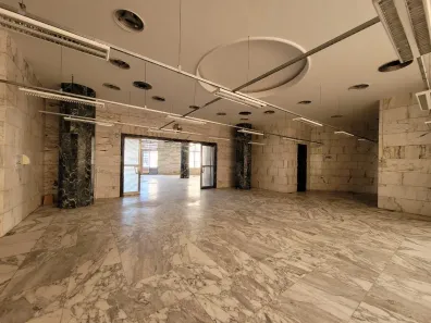 Sala Comercial para alugar, 1000m² no Centro Histórico, Porto Alegre