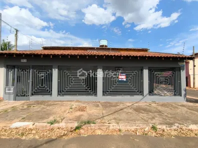 Sobrado com 5 Quartos à venda, 272m² no Cohafama, Campo Grande