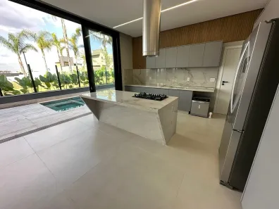 Casa de Condomínio com 4 Quartos à venda, 308m² no Jardins Itália, Goiânia