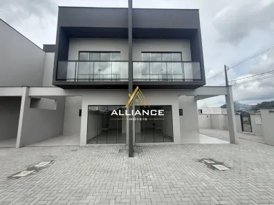 Sobrado com 2 Quartos à venda, 69m² no Bananal do Sul, Guaramirim