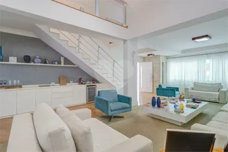 Sobrado com 4 Quartos à venda, 277m² no Jardim Prudência, São Paulo