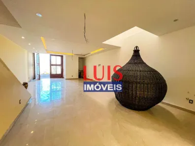 Casa de Condomínio com 3 Quartos à venda, 380m² no Maravista, Niterói