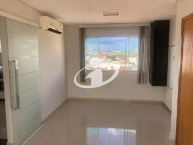 Apartamento com 3 Quartos para alugar, 105m² no Santa Mônica, Uberlândia