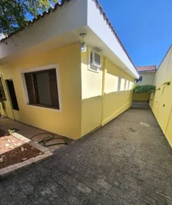 com 4 Quartos para alugar, 243m² no Vila Gilda, Santo André