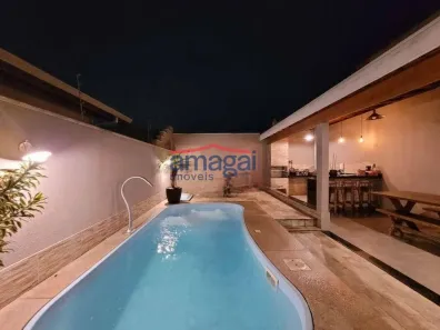 Sobrado com 3 Quartos à venda, 135m² no Loteamento Villa Branca, Jacareí