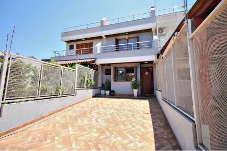 Casa com 3 Quartos à venda, 153m² no Guarujá, Porto Alegre