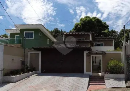 Casa de Condomínio com 6 Quartos à venda, 260m² no Maria Paula, Niterói