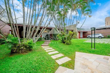 Casa com 5 Quartos para venda ou aluguel, 583m² no Garcia, Blumenau