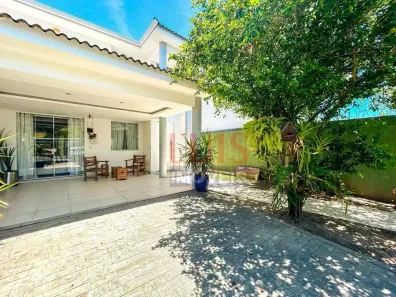 Casa com 5 Quartos à venda, 250m² no Camboinhas, Niterói