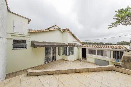 Casa com 2 Quartos à venda, 110m² no São Pedro, Juiz de Fora