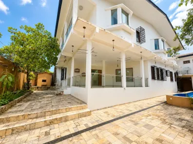 Casa com 9 Quartos à venda, 900m² no Parque 10 de Novembro, Manaus