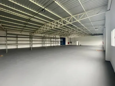Galpão/Depósito/Armazém para alugar, 650m² no Chácaras Marco, Barueri