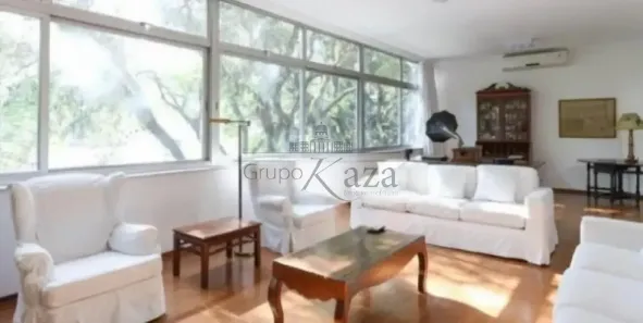 Apartamento com 3 Quartos para alugar, 200m² no Consolação, São Paulo