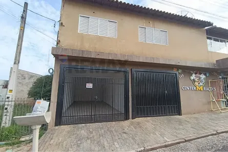 Casa com 4 Quartos para alugar, 300m² no Vila Clélia, Lins