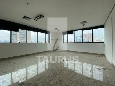 Sala Comercial à venda, 40m² no Vila Nova Conceição, São Paulo