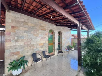 Casa com 5 Quartos à venda, 190m² no Flamengo, Contagem