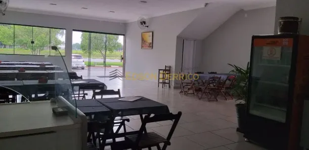 Ponto Comercial para alugar, 264m² no Residencial Mantiqueira, Pindamonhangaba