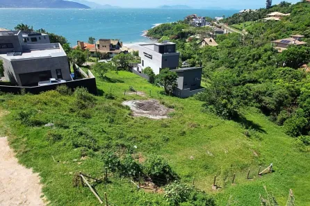 Lote/Terreno à venda, 1370m² no Praia da Vigia, Garopaba