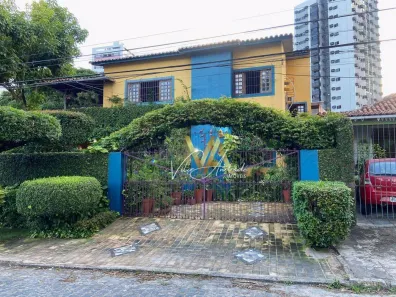 Casa com 8 Quartos à venda, 400m² no Tamarineira, Recife