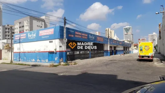 Sala Comercial à venda, 926m² no Fátima, Fortaleza