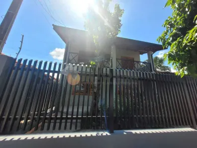 Sobrado com 5 Quartos à venda, 300m² no Jardim Primavera, Caraguatatuba