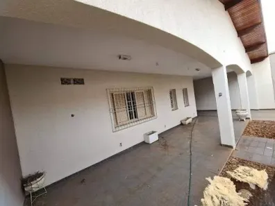 Casa com 4 Quartos à venda, 324m² no Fabrício, Uberaba