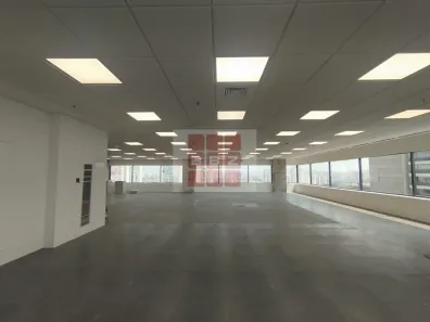 Sala Comercial para alugar, 789m² no Parque Industrial Tomas Edson, São Paulo