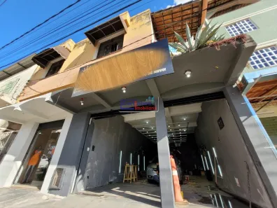 Casa com 6 Quartos à venda, 400m² no Santa Cruz, Betim