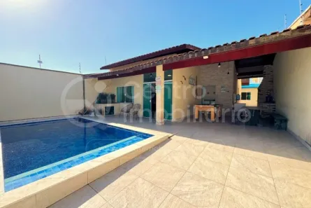 Casa com 3 Quartos à venda, 179m² no Jardim Star, Peruíbe