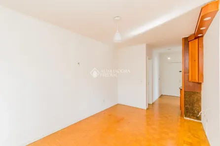 Apartamento com 2 Quartos para alugar, 70m² no Teresópolis, Porto Alegre