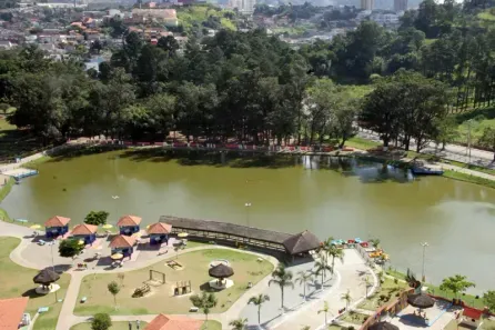 Casa de Condomínio com 3 Quartos para alugar, 123m² no Jardim Tupanci, Barueri