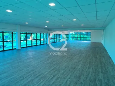Sala Comercial para alugar, 300m² no Barra Olímpica, Rio de Janeiro