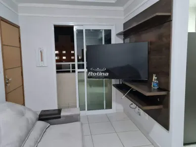 Apartamento com 3 Quartos para alugar, 80m² no Santa Mônica, Uberlândia