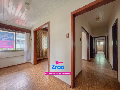 Casa com 3 Quartos para alugar, 280m² no Vila Nova, Blumenau