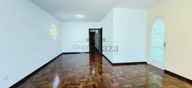 Casa com 3 Quartos para alugar, 170m² no Jardim das Indústrias, São José dos Campos