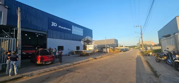 Galpão/Depósito/Armazém à venda, 670m² no Pachecos, Palhoça