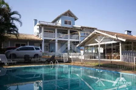 Casa com 6 Quartos à venda, 360m² no Vila Nova, Porto Alegre