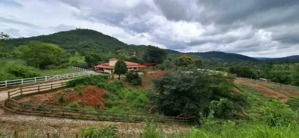 Fazenda/Sítio com 4 Quartos à venda, 13m² no , Taquaraçu de Minas