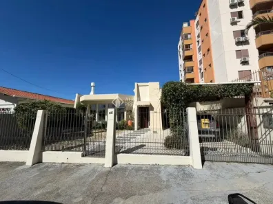 Casa com 3 Quartos para alugar, 149m² no Trindade, Florianópolis