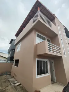 Casa com 2 Quartos à venda, 60m² no Maria Turri, Rio das Ostras