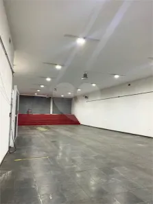Prédio Comercial à venda, 250m² no Vila Central, Ferraz de Vasconcelos